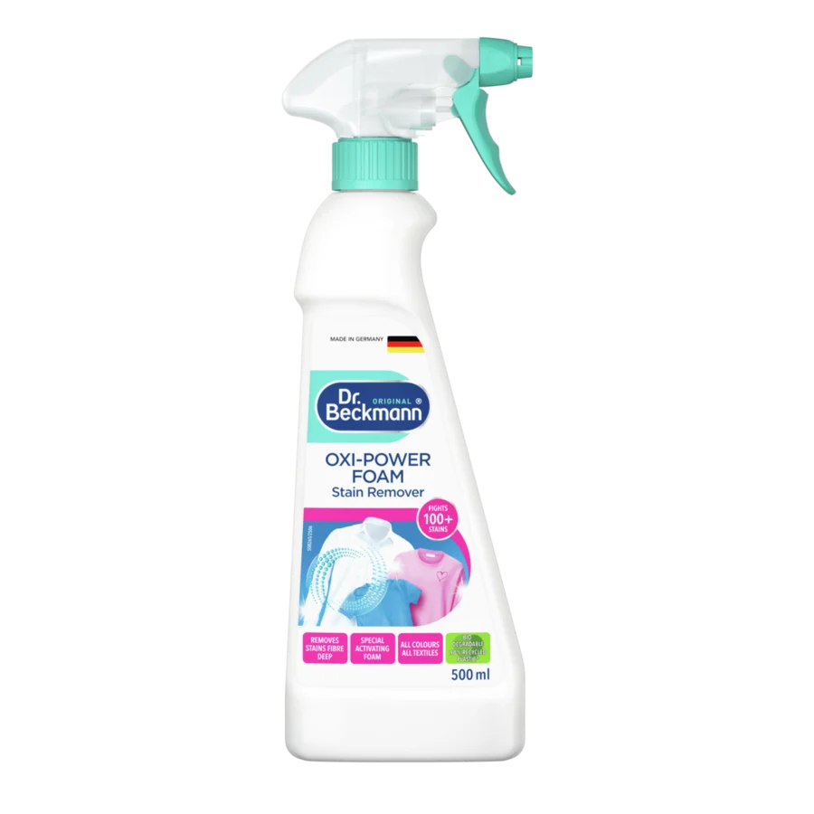 Bọt Oxi Hoạt Tính Tẩy Vết Bẩn – Chai xịt trắng với nút và nắp xanh ngọc, dung tích 500ml, có nhãn và hình ảnh ở mặt trước.