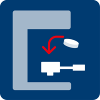 [Translate to French:] Fixer le porte-filtre avec une pastille dans un filtre aveugle dans le groupe d'infusion.