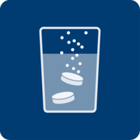 [Translate to Austria:] Zur Reinigung den Behälter mit 2/3 heißem Wasser befüllen und je nach Größe 1-2 Tabs darin auflösen. 30 Minuten einwirken lassen und dann gut abspülen.
